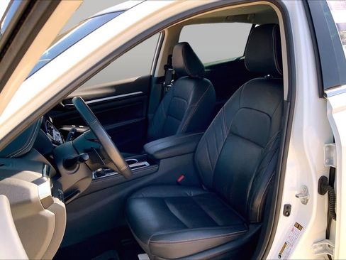 Used 2024 Nissan Altima 2.5 SR w/ SR Premium Package FWD image 8