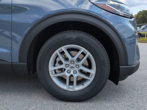 New 2025 Ford Explorer Active image 10