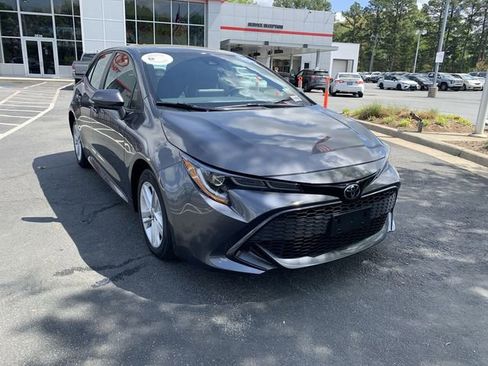 Used 2022 Toyota Corolla SE image 2