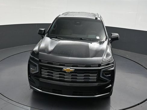 Used 2025 Chevrolet Tahoe High Country AWD/4WD image 24