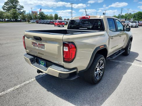 Certified 2024 GMC Canyon AT4 w/ AT4 Premium Package AWD/4WD image 3