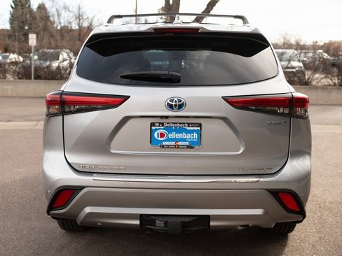 Used 2021 Toyota Highlander Platinum image 9