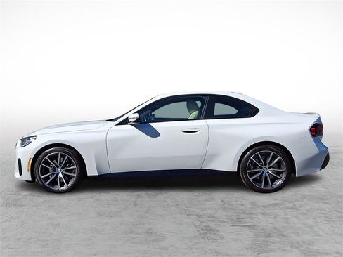 Used 2023 BMW 230i xDrive Coupe w/ Premium Package image 7