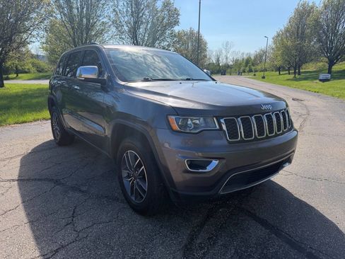 Used 2019 Jeep Grand Cherokee Limited AWD/4WD image 3