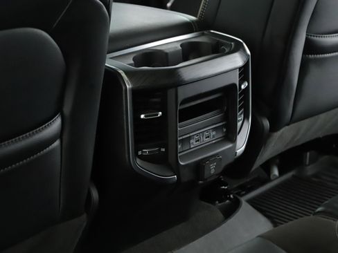Used 2024 RAM 1500 Laramie AWD/4WD image 6