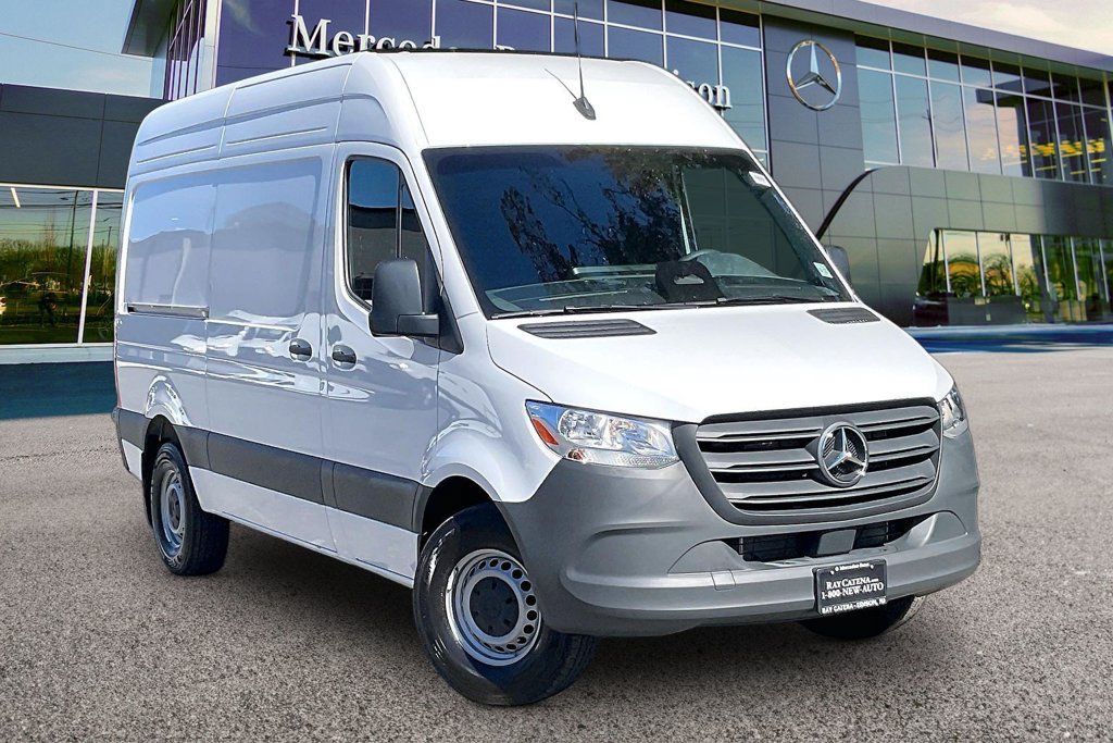 Used 2026 Mercedes-Benz Sprinter 2500 image 1
