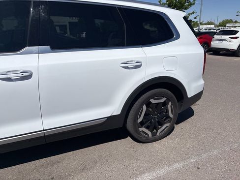 Used 2023 Kia Telluride S w/ S Sunroof Package image 6