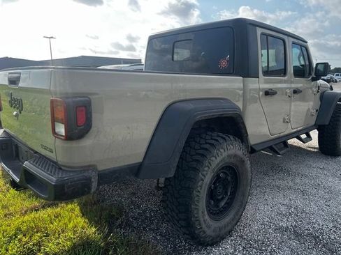 Used 2020 Jeep Gladiator Sport w/ Quick Order Package 24S AWD/4WD image 2