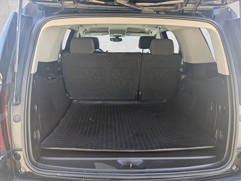 Used 2018 Chevrolet Tahoe LS RWD image 7