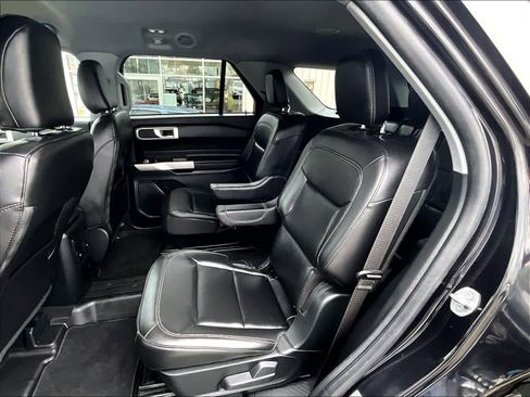 Used 2023 Ford Explorer XLT w/ Equipment Group 202A image 15