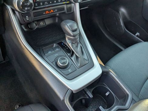 Used 2025 Toyota RAV4 XLE image 21