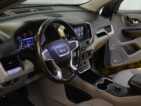 Used 2020 GMC Terrain SLT w/ Preferred Package image 28