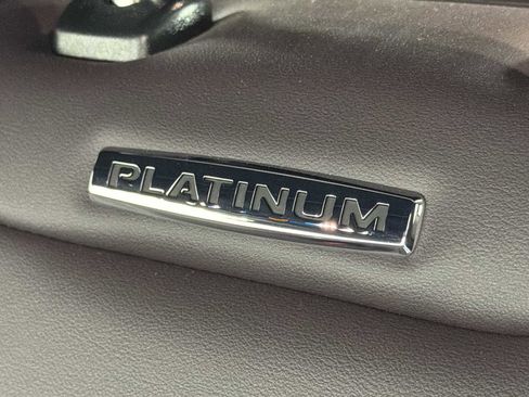 Used 2025 Ford Explorer Platinum image 36