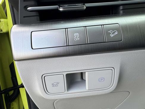 Certified 2025 Hyundai Kona Limited image 21