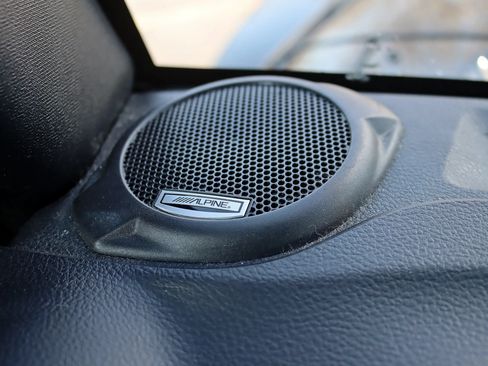 Used 2018 Jeep Wrangler Unlimited Sahara AWD/4WD image 27