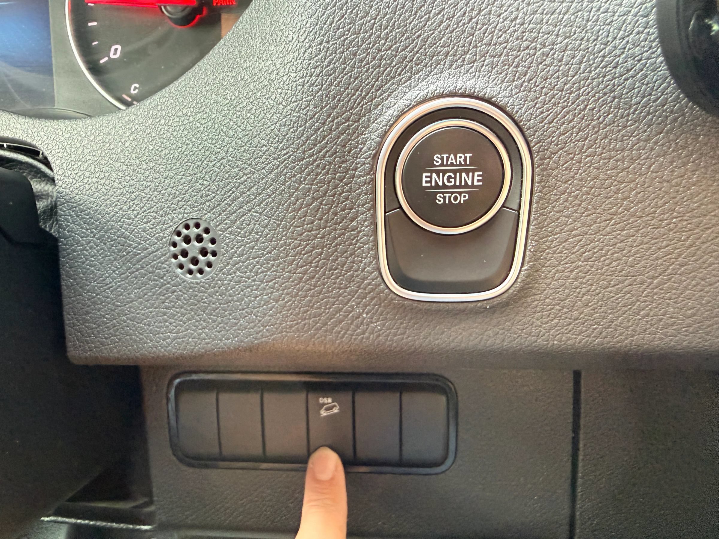 Used 2023 Mercedes-Benz Sprinter 2500 image 25