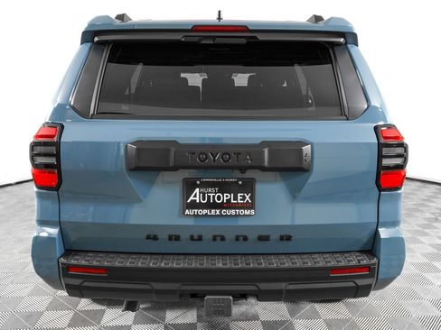 Used 2026 Toyota 4Runner SR5 AWD/4WD image 5