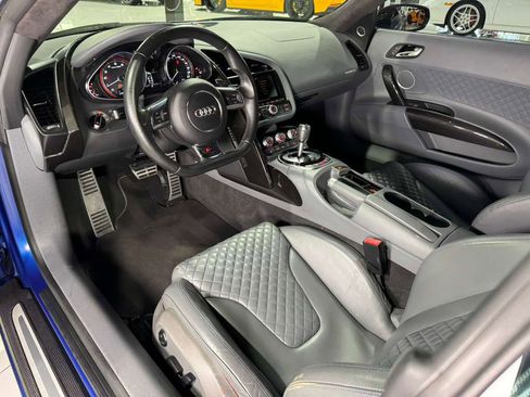 Used 2014 Audi R8 V10 plus image 9