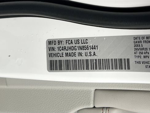 Used 2022 Jeep Grand Cherokee Overland AWD/4WD image 33