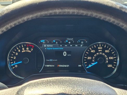Used 2015 Ford F150 Lariat w/ Equipment Group 502A Luxury AWD/4WD image 23