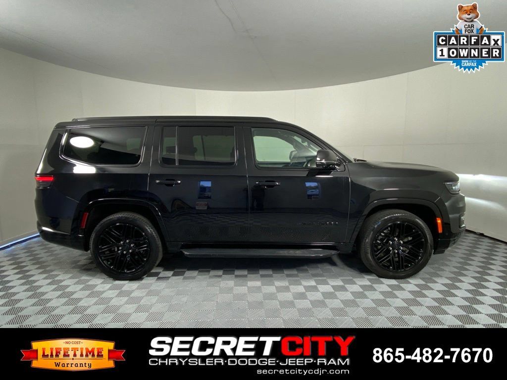 Used 2025 Jeep Wagoneer Series II w/ Convenience Group I AWD/4WD image 8