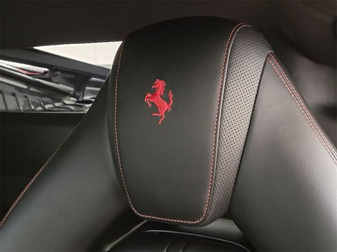 Used 2020 Ferrari F8 Tributo image 31