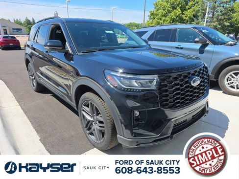 Used 2025 Ford Explorer ST-Line w/ ST-Line Street Pack AWD/4WD image 1