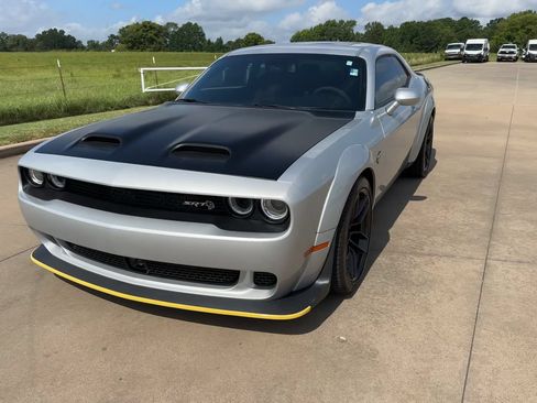 Used 2023 Dodge Challenger SRT Hellcat RWD image 3