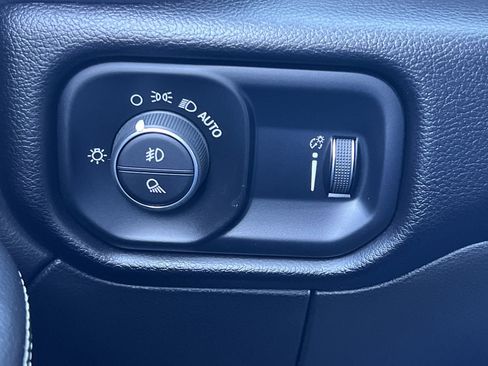 Used 2024 RAM 2500 Big Horn w/ Bed Utility Group image 18