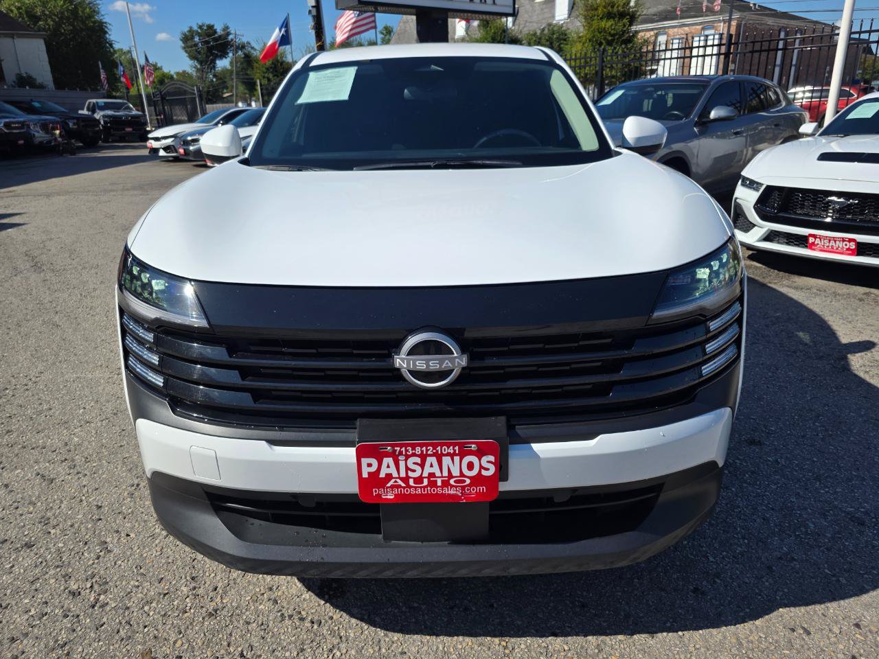 Used 2025 Nissan Kicks SV FWD image 3