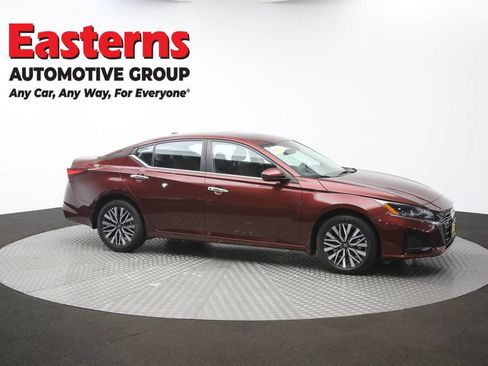 Used 2024 Nissan Altima 2.5 SV w/ SV Premium Package AWD/4WD image 48