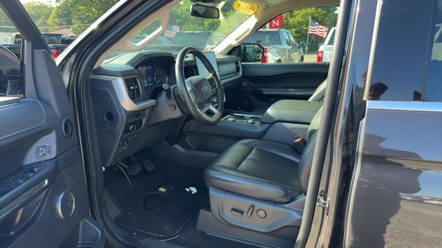 Used 2024 Ford Expedition XLT AWD/4WD image 10