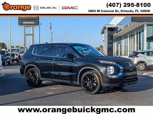 Used 2023 Mitsubishi Outlander SE Black Edition image 1