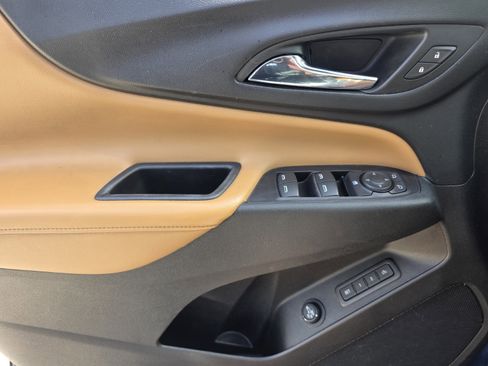 Used 2019 Chevrolet Equinox Premier FWD image 25