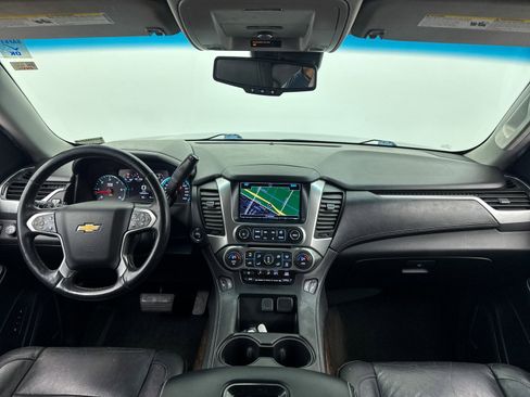 Used 2017 Chevrolet Suburban LT w/ Luxury Package image 3