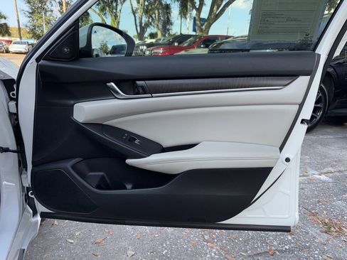 Used 2018 Honda Accord EX-L image 18