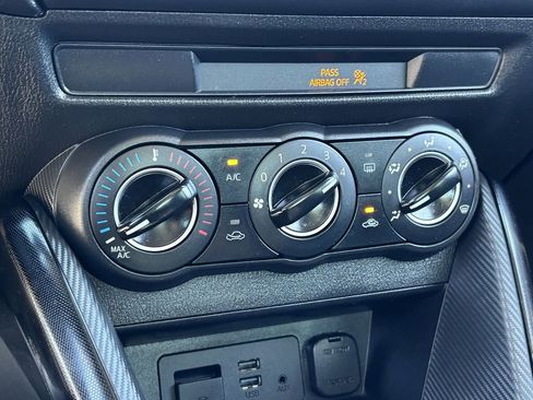 Used 2017 Toyota Yaris iA image 23