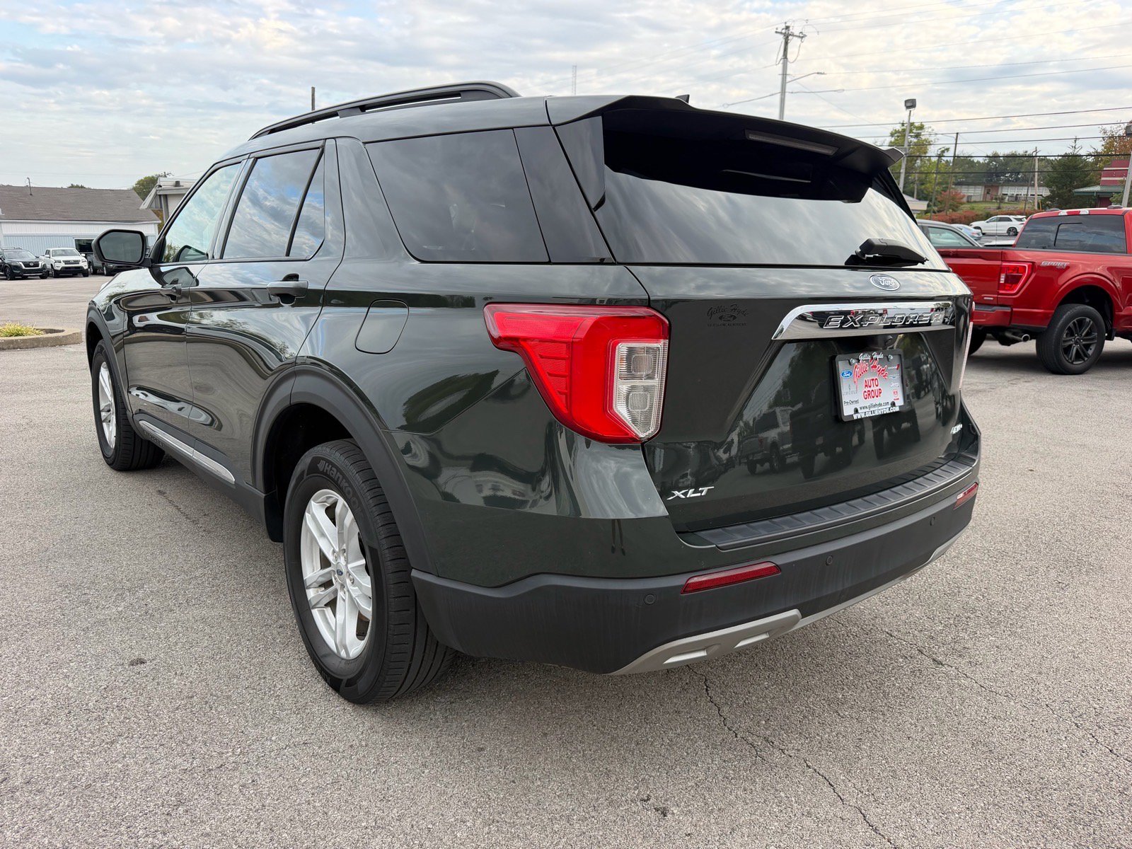 Used 2023 Ford Explorer XLT w/ Equipment Group 202A AWD/4WD image 10