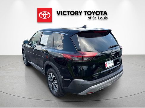 Used 2022 Nissan Rogue SV AWD/4WD image 5