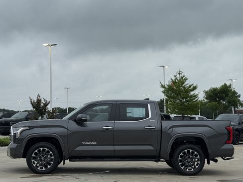 New 2026 Toyota Tundra Limited AWD/4WD image 3
