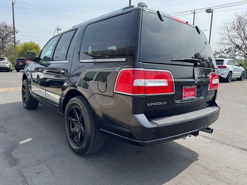 Used 2010 Lincoln Navigator 4WD image 5