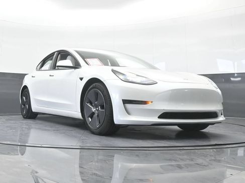 Used 2021 Tesla Model 3 Standard Range Plus RWD image 59