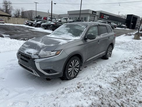 Used 2020 Mitsubishi Outlander SE image 7