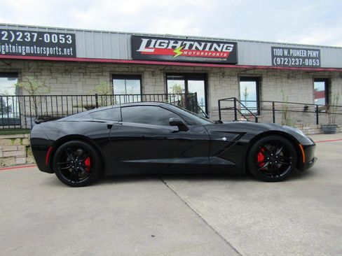 Used 2016 Chevrolet Corvette Stingray Coupe w/ 2LT Preferred Equipment Group RWD image 6