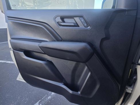 Used 2024 Chevrolet Colorado Trail Boss w/ Technology Package AWD/4WD image 18