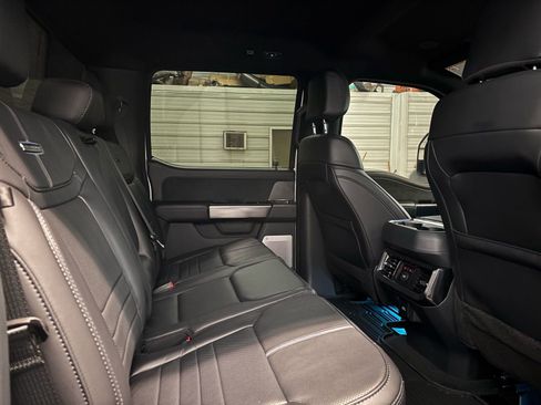 Used 2025 Ford F450 Platinum image 31