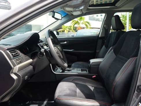 Used 2016 Toyota Camry XSE FWD image 29