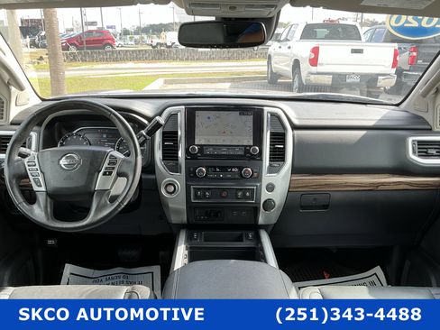 Used 2020 Nissan Titan SL w/ Moonroof Package image 15