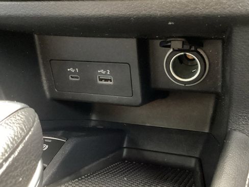Used 2023 Nissan Kicks SR w/ SR Premium Package FWD image 21