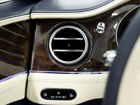 New 2026 Bentley Continental GTC AWD/4WD image 42
